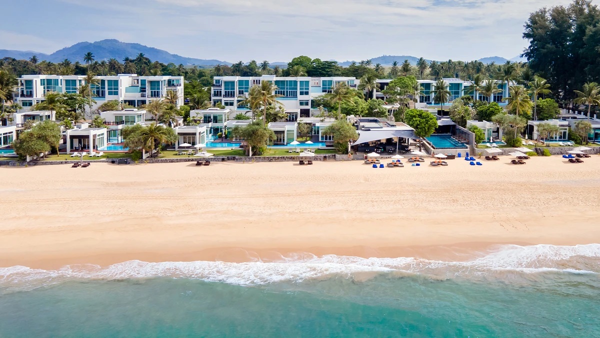 Aleenta-Phuket-Resort-Beach-View