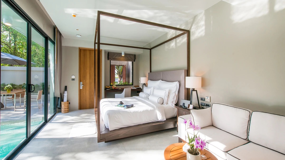 Aleenta-Phuket-Resort-Luxury-Suite