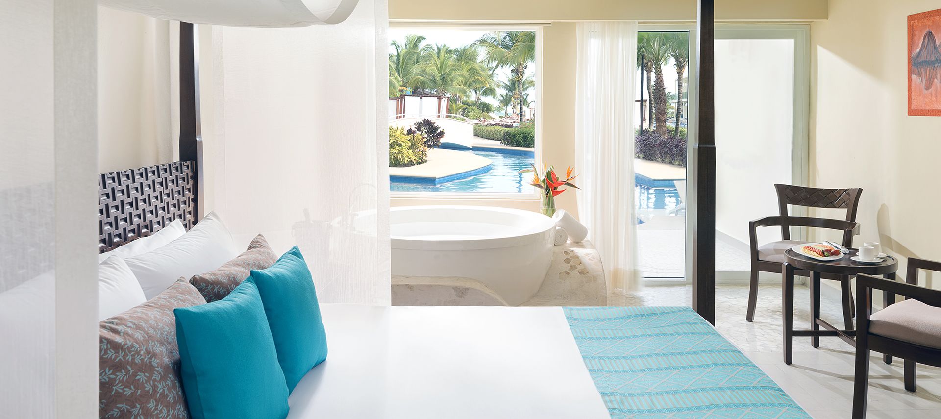 Azul-Beach-Riviera-Cancun-Resort-Jacuzzi-Suite
