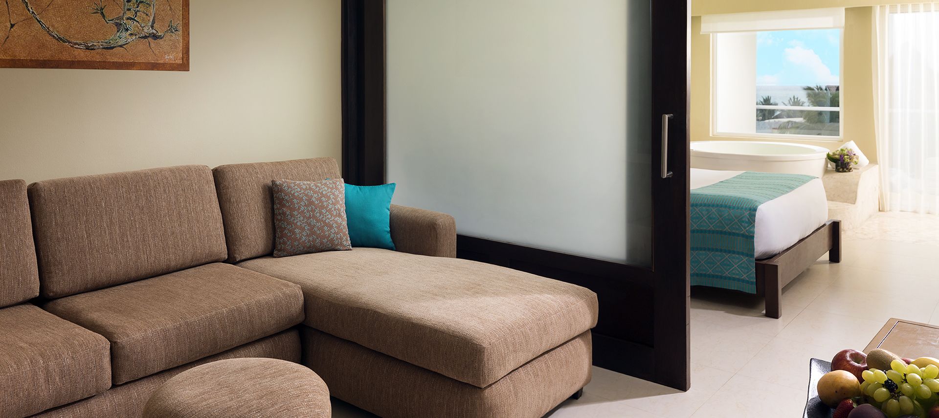 Azul-Beach-Riviera-Cancun-Resort-Master-Suite