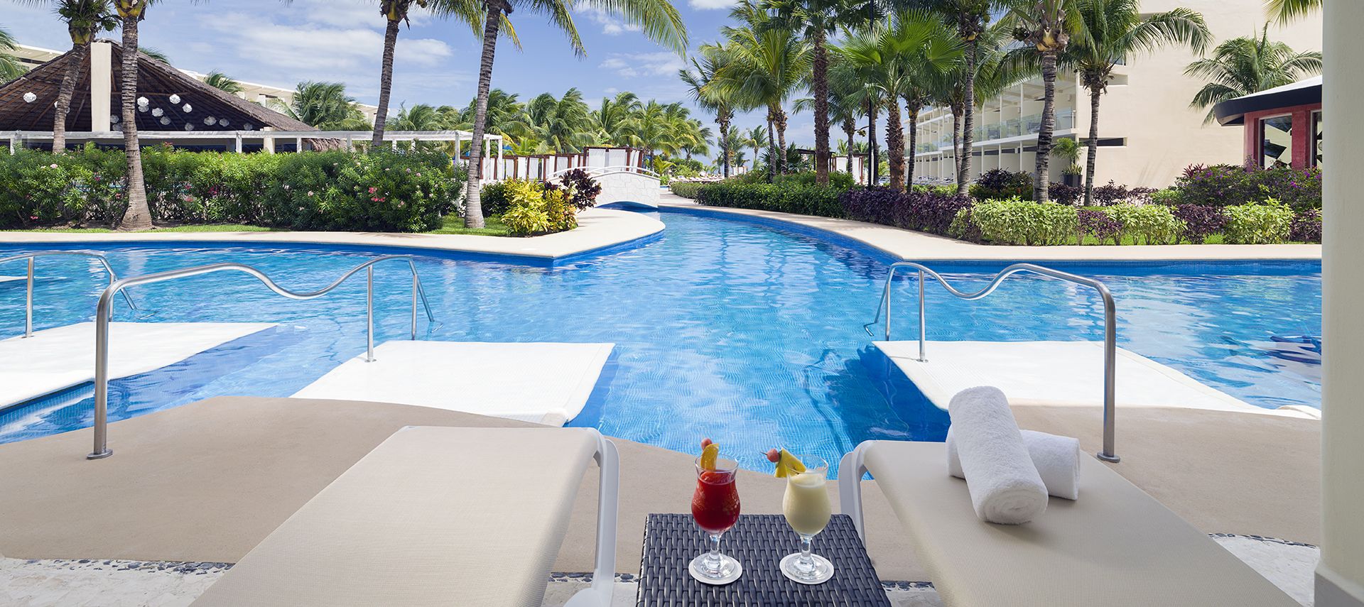 Azul-Beach-Riviera-Cancun-Resort-Pool-View