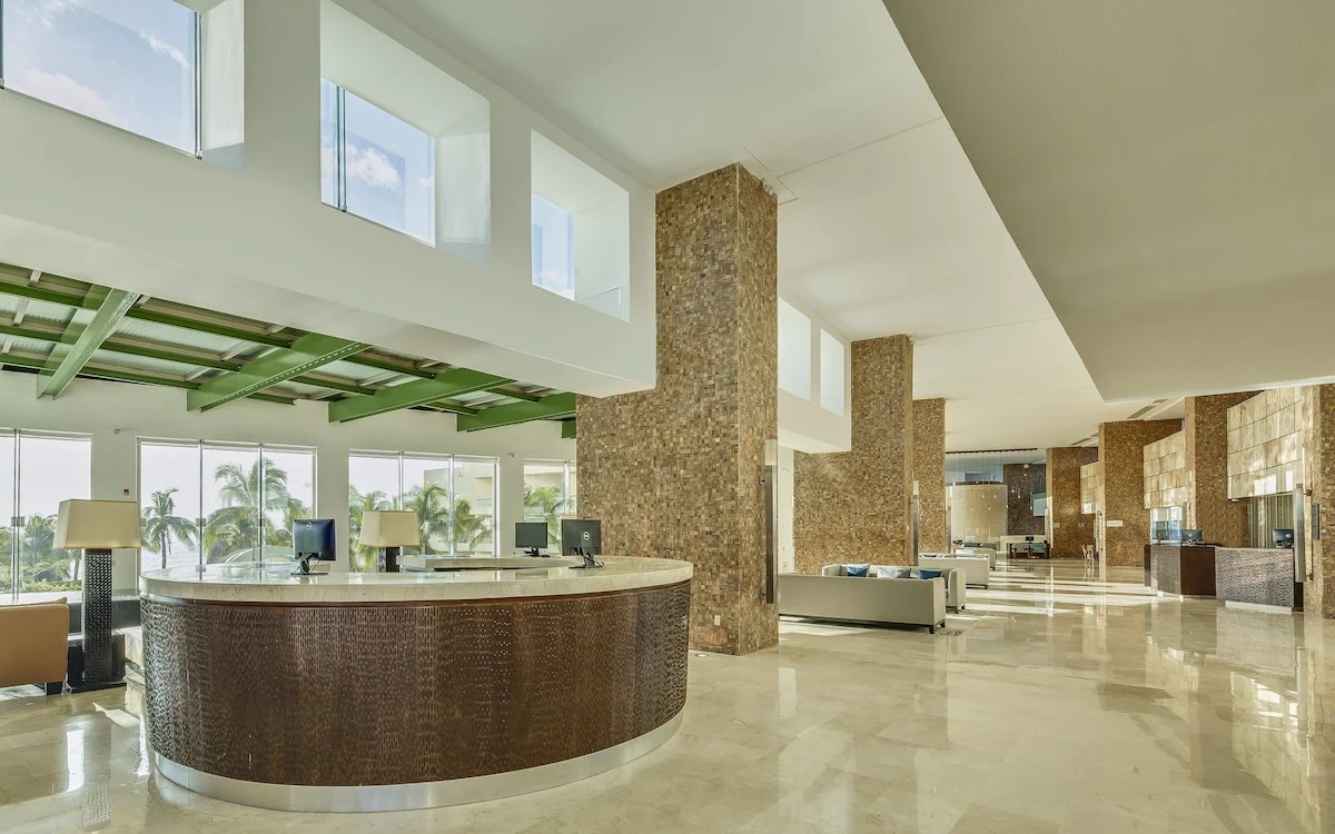 live aqua cancun lobby
