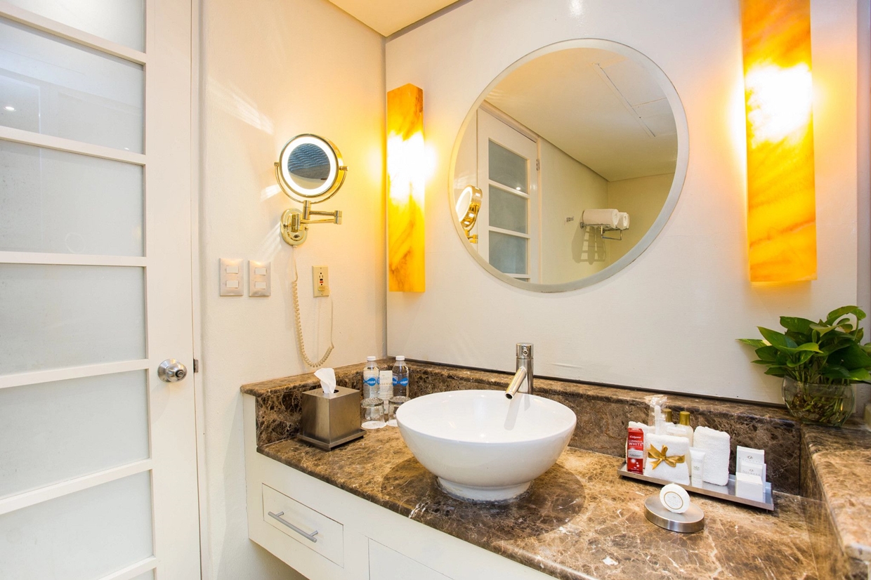 Secrets-Aura-Cozumel-Resort-Bathroom