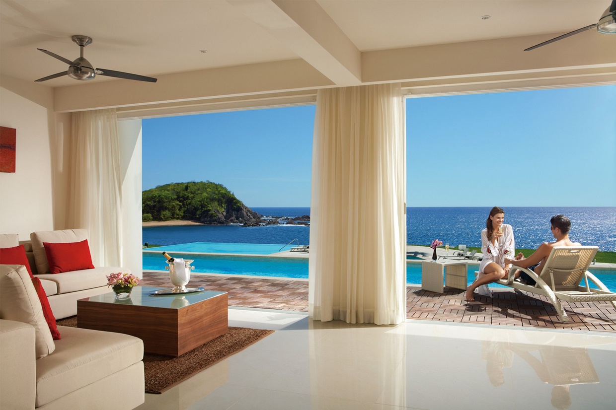 Secrets-Huatulco-Master-Suite