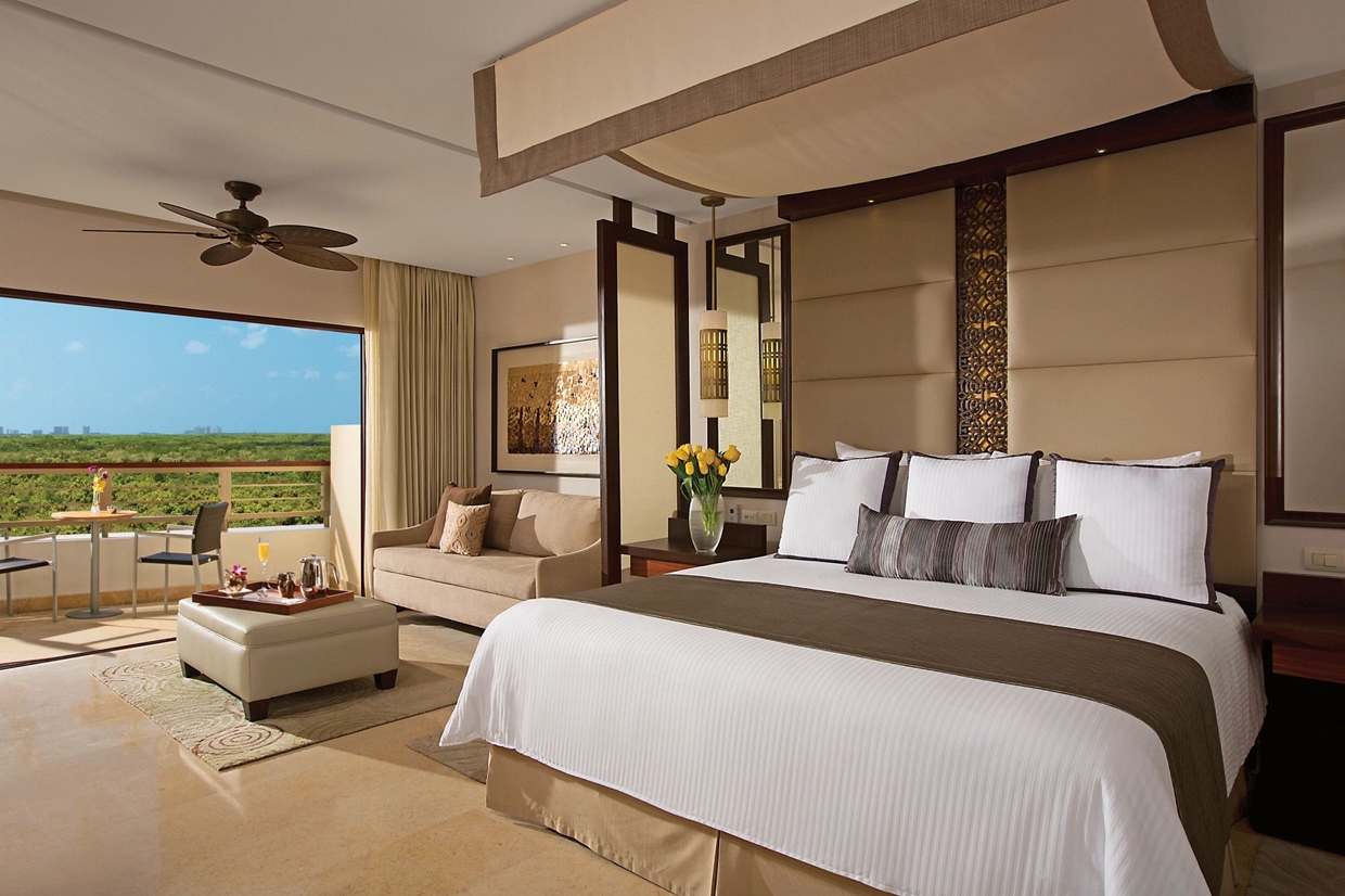 Secrets-Playa-Mujeres-Cancun-Junior-Suite-King
