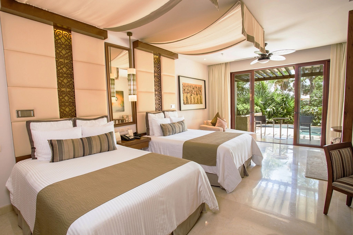Secrets-Playa-Mujeres-Cancun-Swimout-Suite