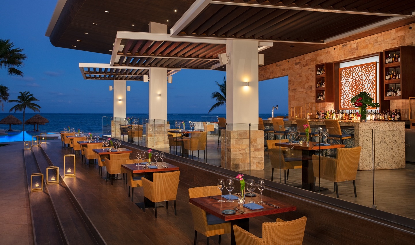 Secrets-Riviera-Cancun-Outdoor-Dining