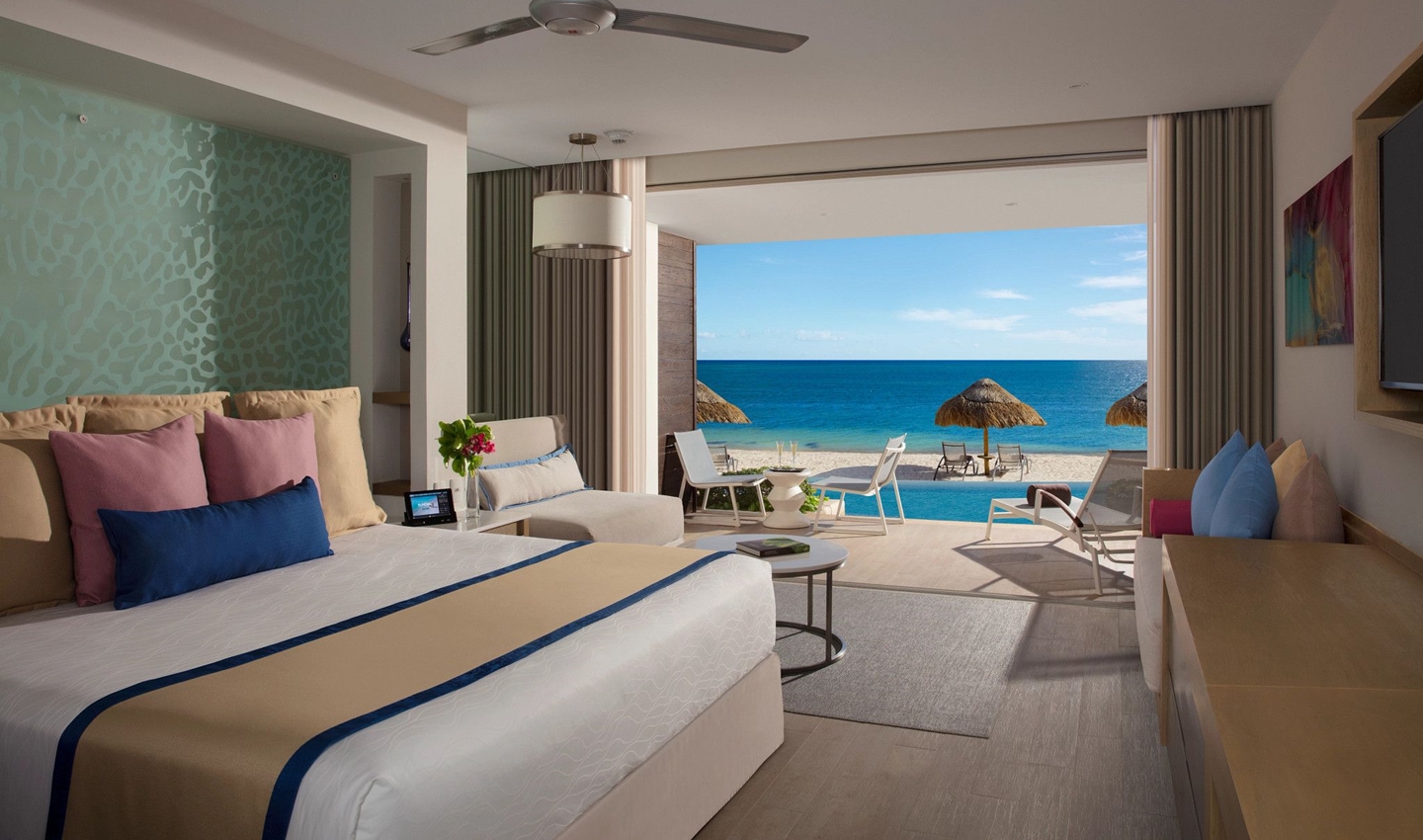 Secrets-Riviera-Cancun-Resort-Preferred-Club-Junior-Suite