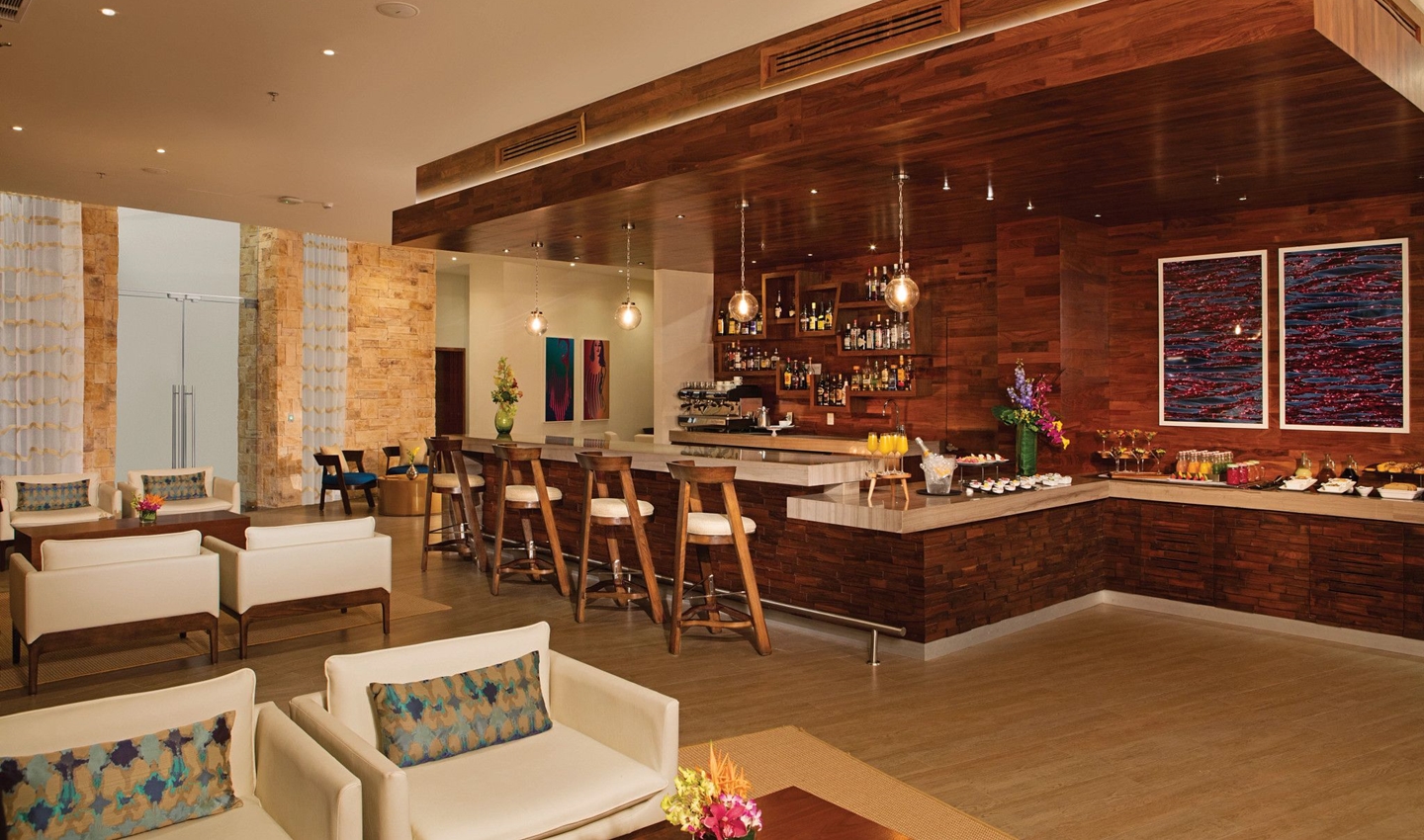 Secrets-Riviera-Cancun-Resort-Preferred-Club-Lounge