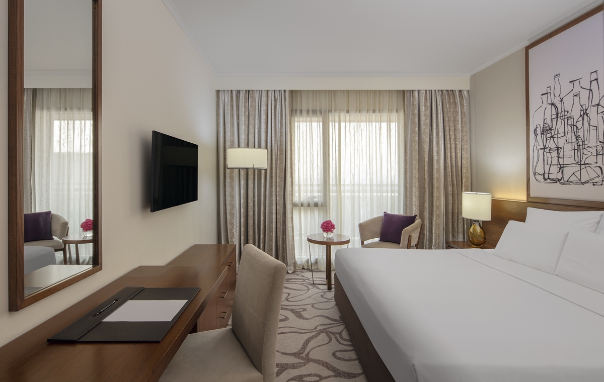 Pullman-Dubai-Creek-City-Center-Residences-Master-Bedroom